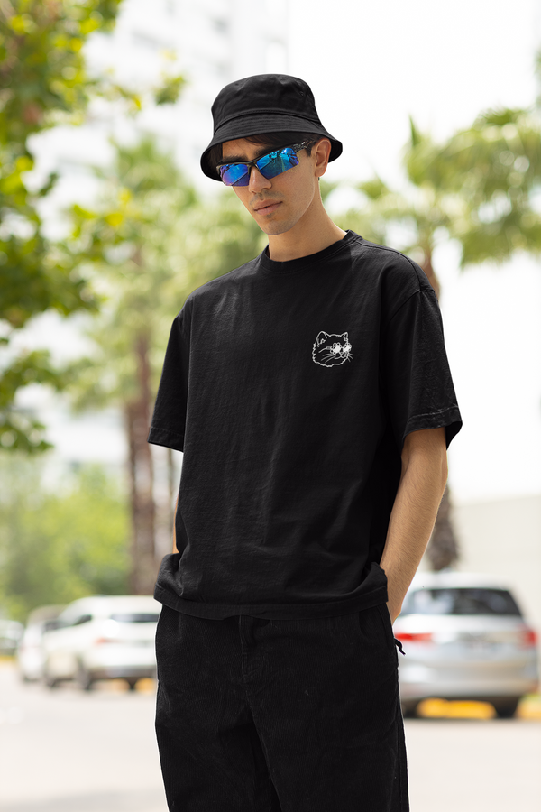 Funky Cat - Oversized T-Shirt (Unisex)